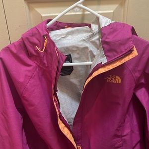 North Face Rain Coat. Woman’s L.